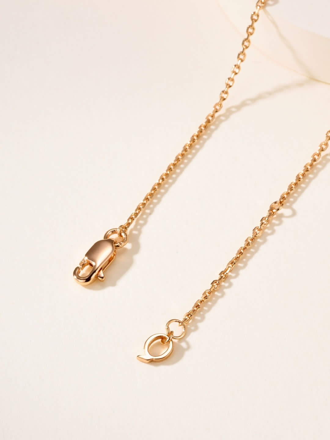 Qeelin Elegant Enamel and Diamond-Encrusted Pendant Necklace