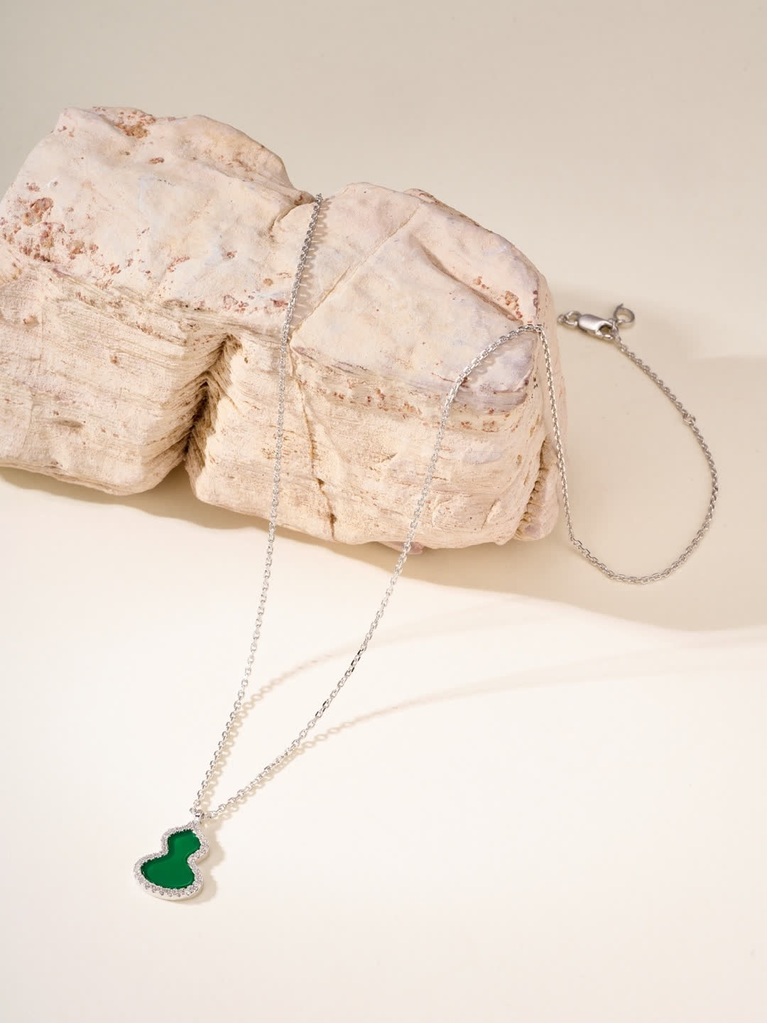 Qeelin Elegant Enamel and Diamond-Encrusted Pendant Necklace