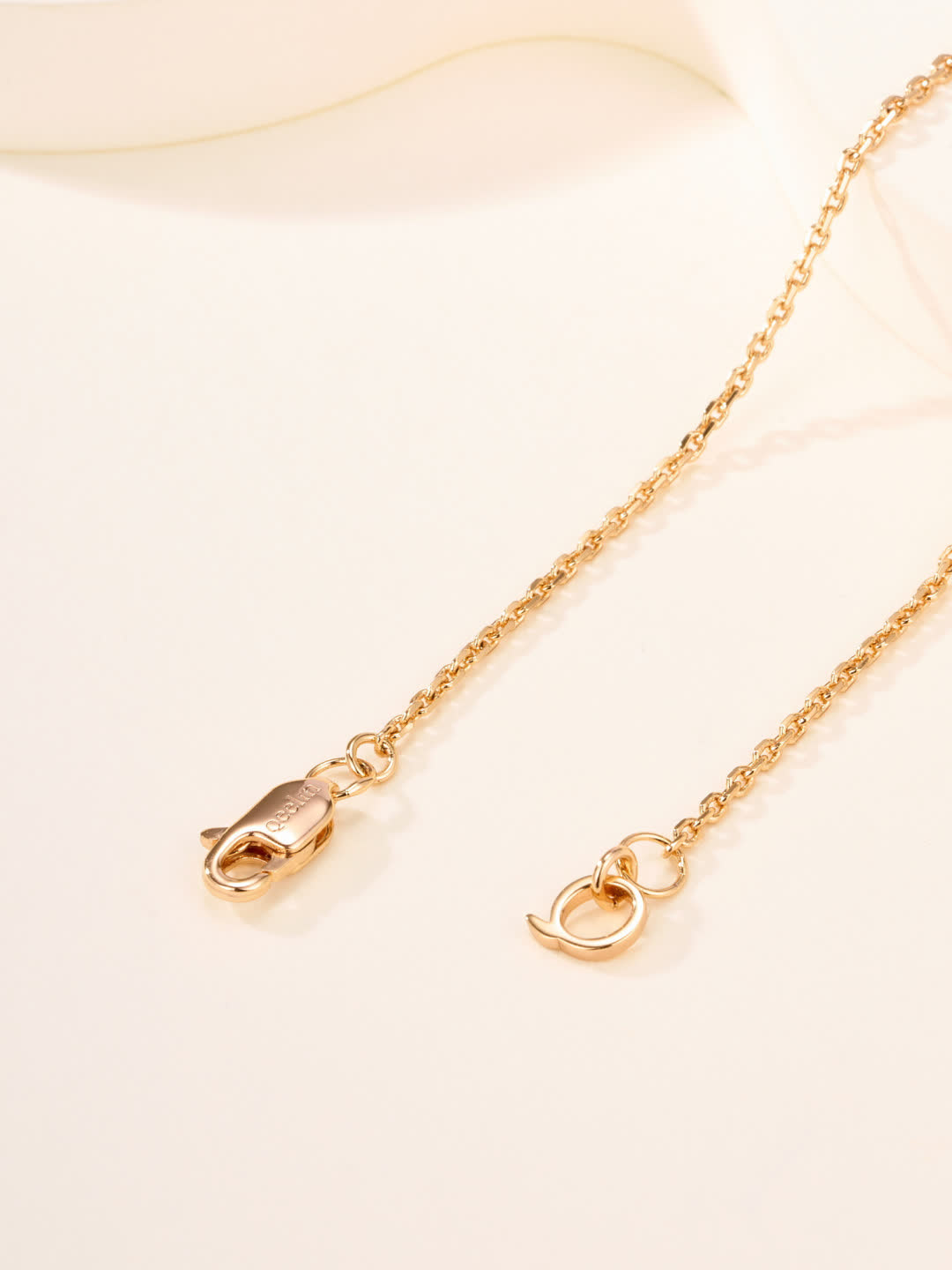Qeelin Elegant Heart Charm Necklace