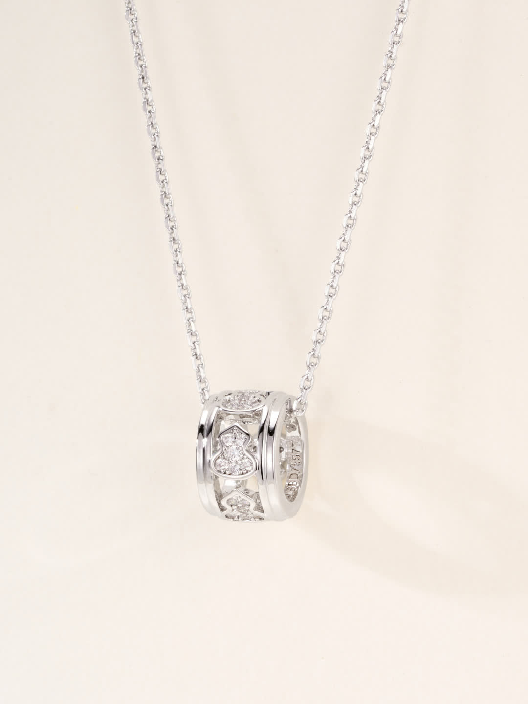 Qeelin Elegant Heart Charm Necklace