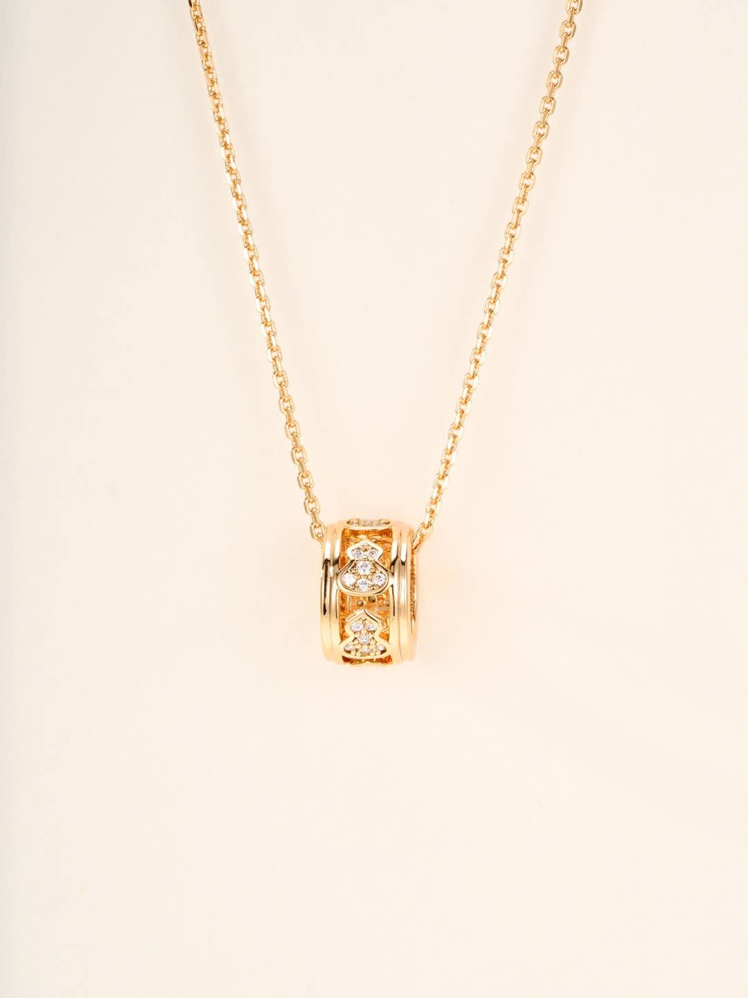 Qeelin Elegant Heart Charm Necklace