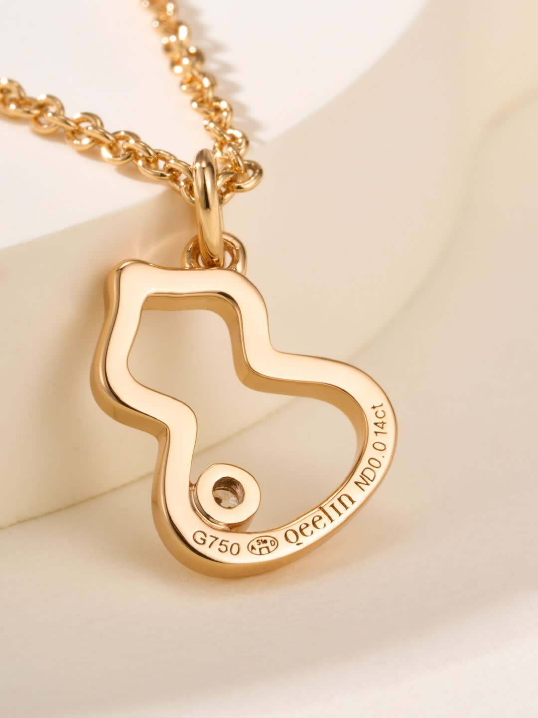 Qeelin Heart Shape Pendant Necklace