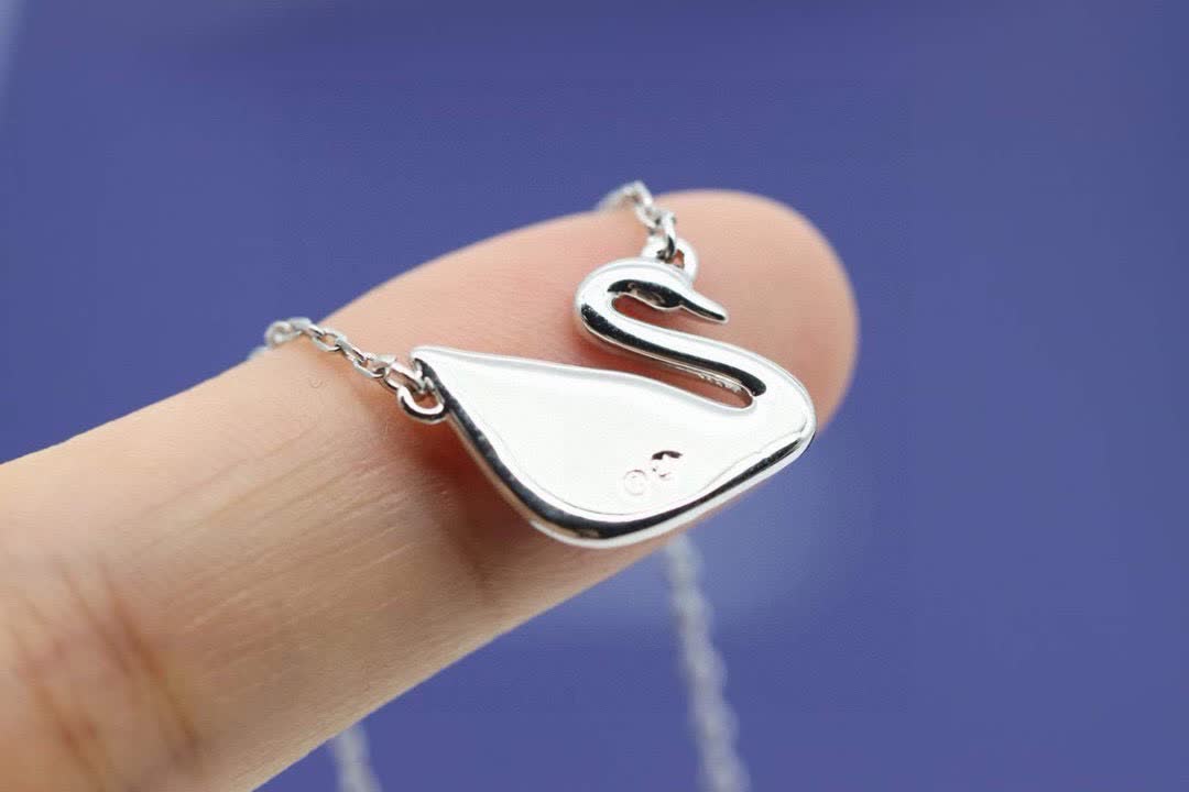 Swarovski Swan Pearl Pendant Necklace