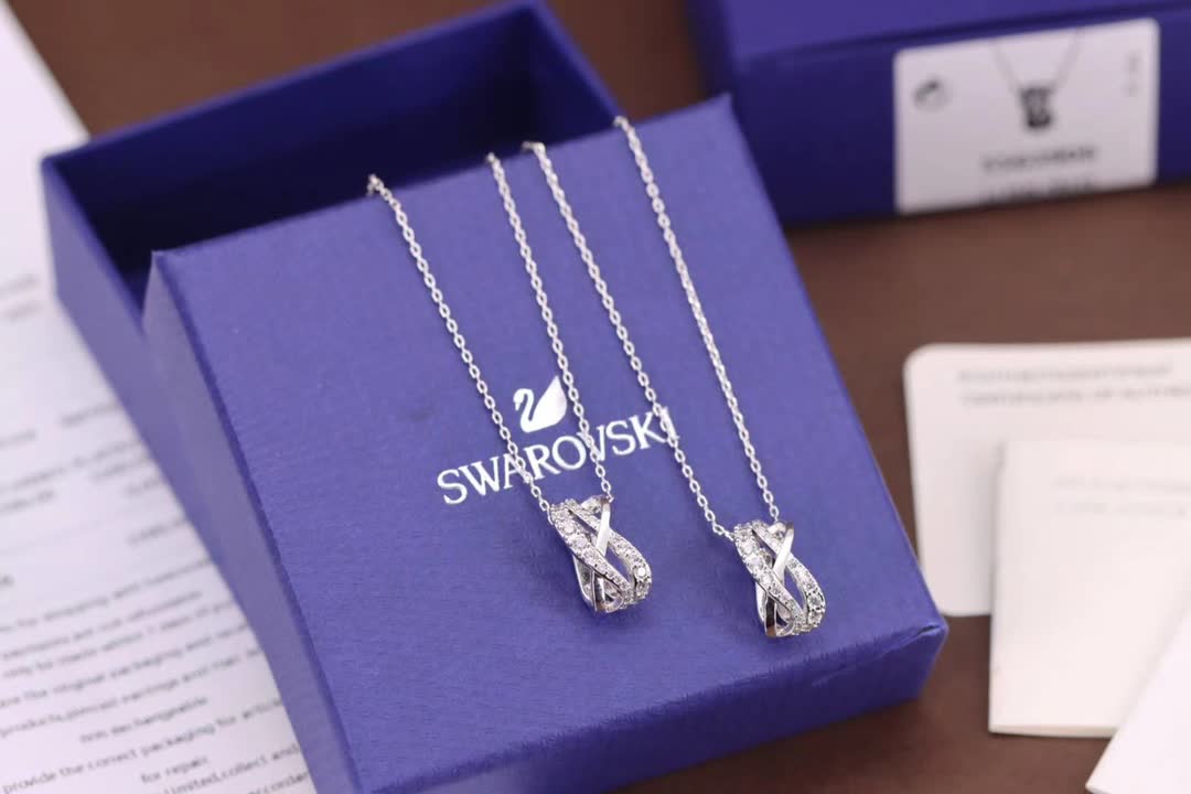 Swarovski Luxury Silver Twisted Diamond Necklace