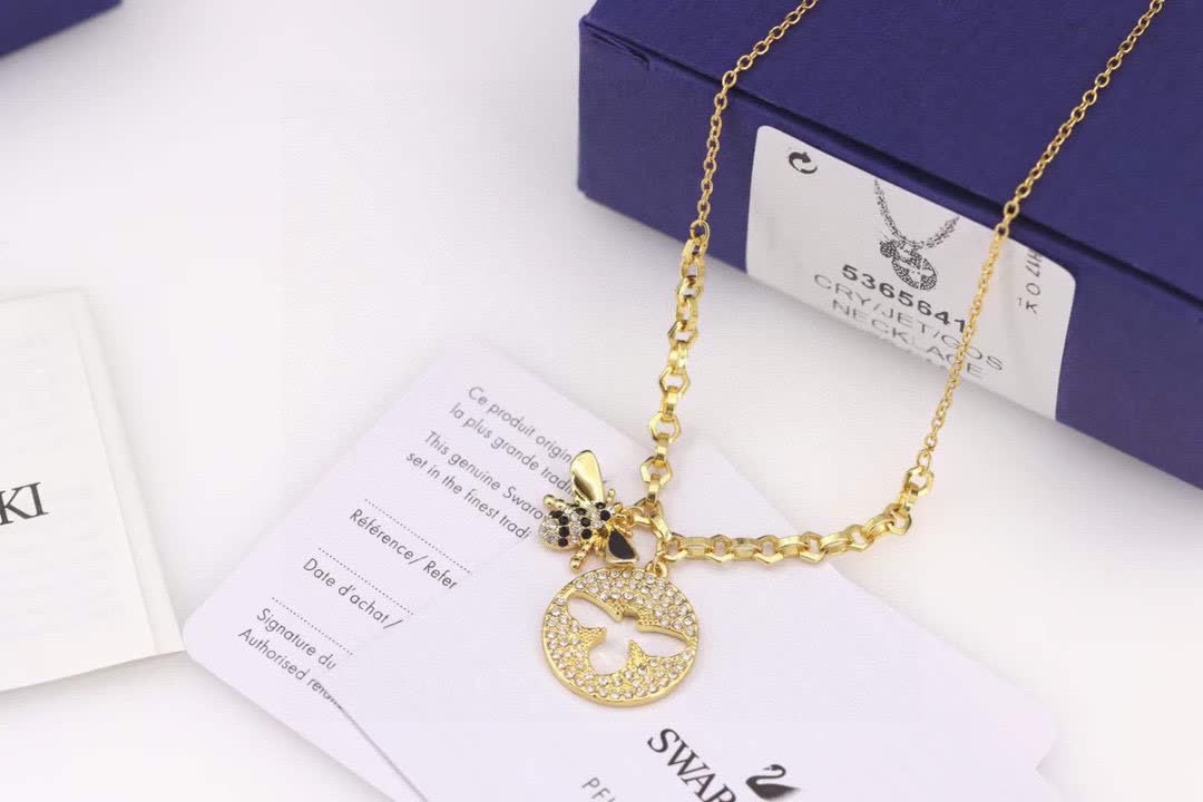 Swarovski Bee & Circle Pendant Necklace