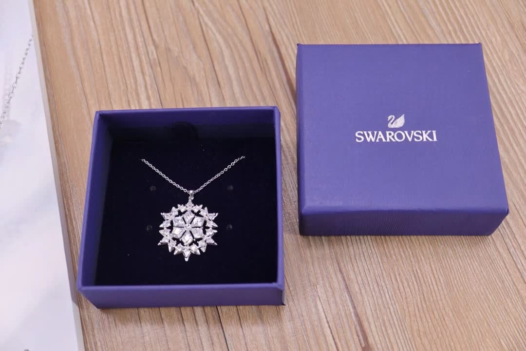 Swarovski MAGIC SNOW Silver Snowflake Pendant Necklace