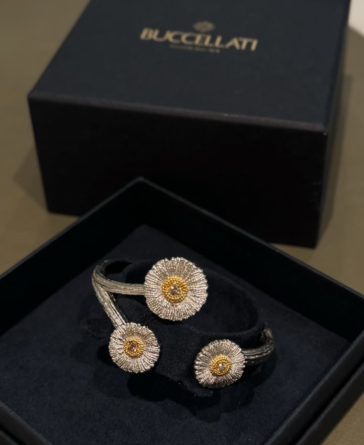 Buccellati Flower Bracelet