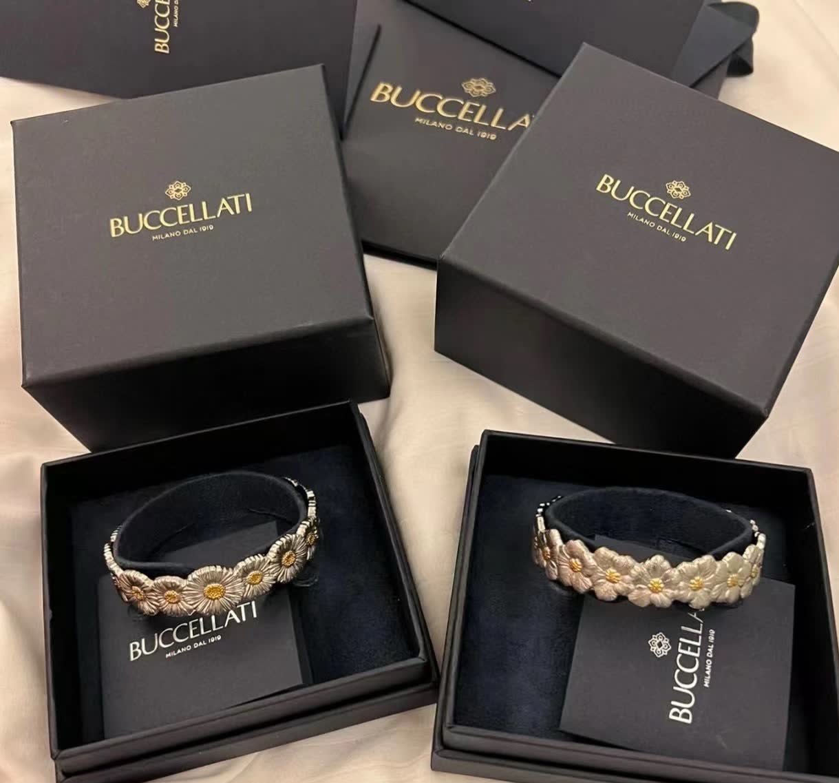 Buccellati Gold Flower Embellished Leather Bracelet