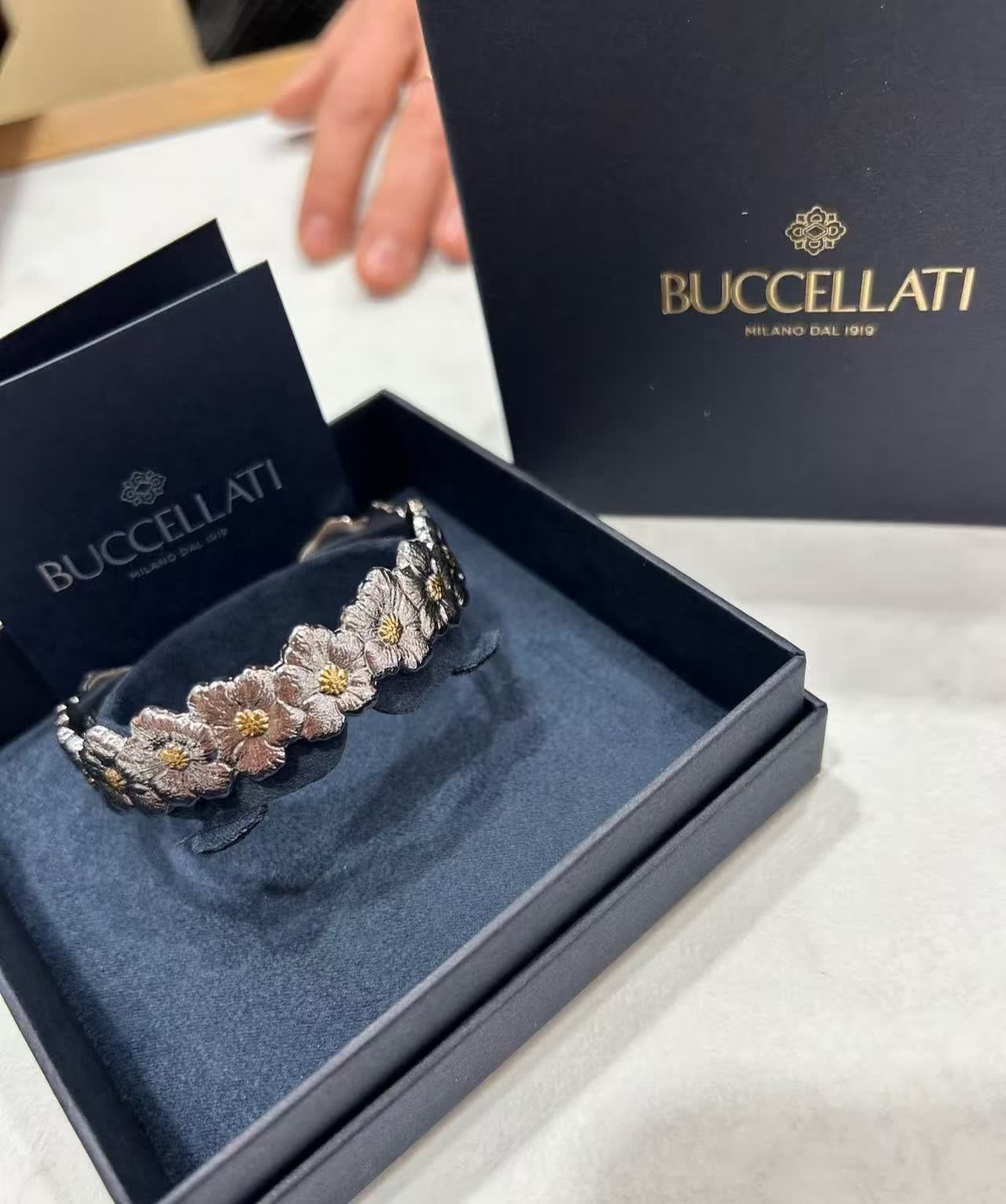 Buccellati Gold Flower Embellished Leather Bracelet