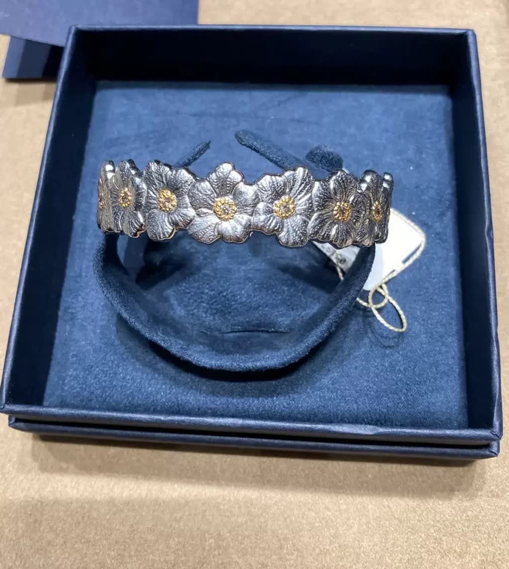 Buccellati Gold Flower Embellished Leather Bracelet
