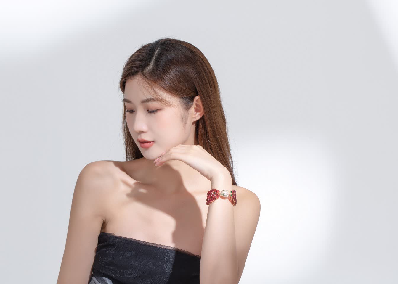 Bvlgari Luxury Red Gemstone Snake Bracelet