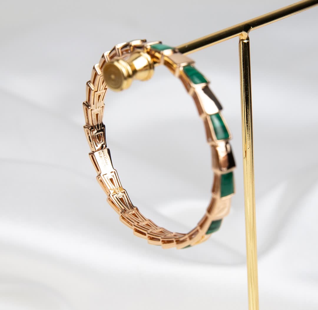 Elegant Gold-Plated Enamel Bracelet