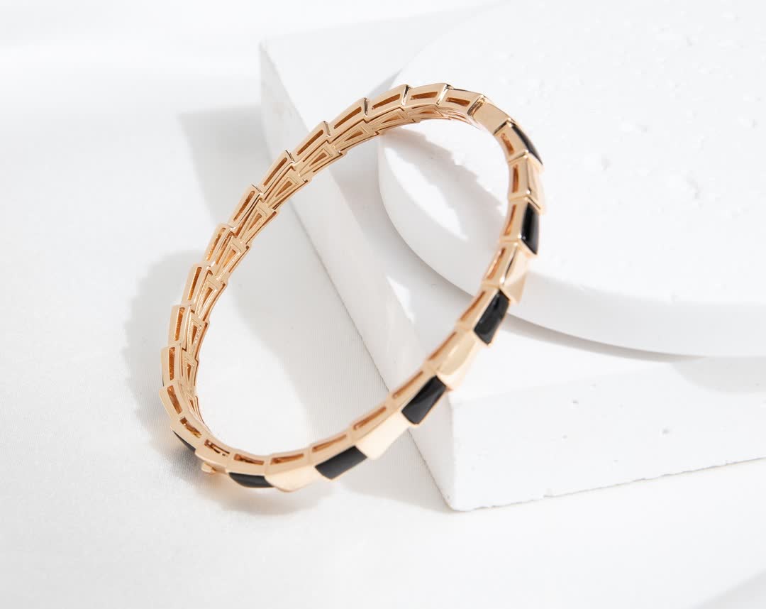 Elegant Gold-Plated Enamel Bracelet