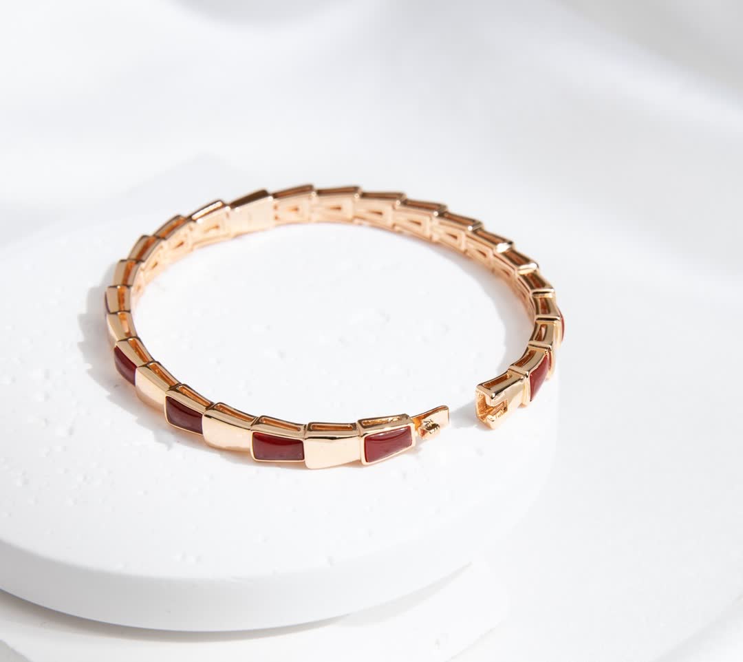 Elegant Gold-Plated Enamel Bracelet
