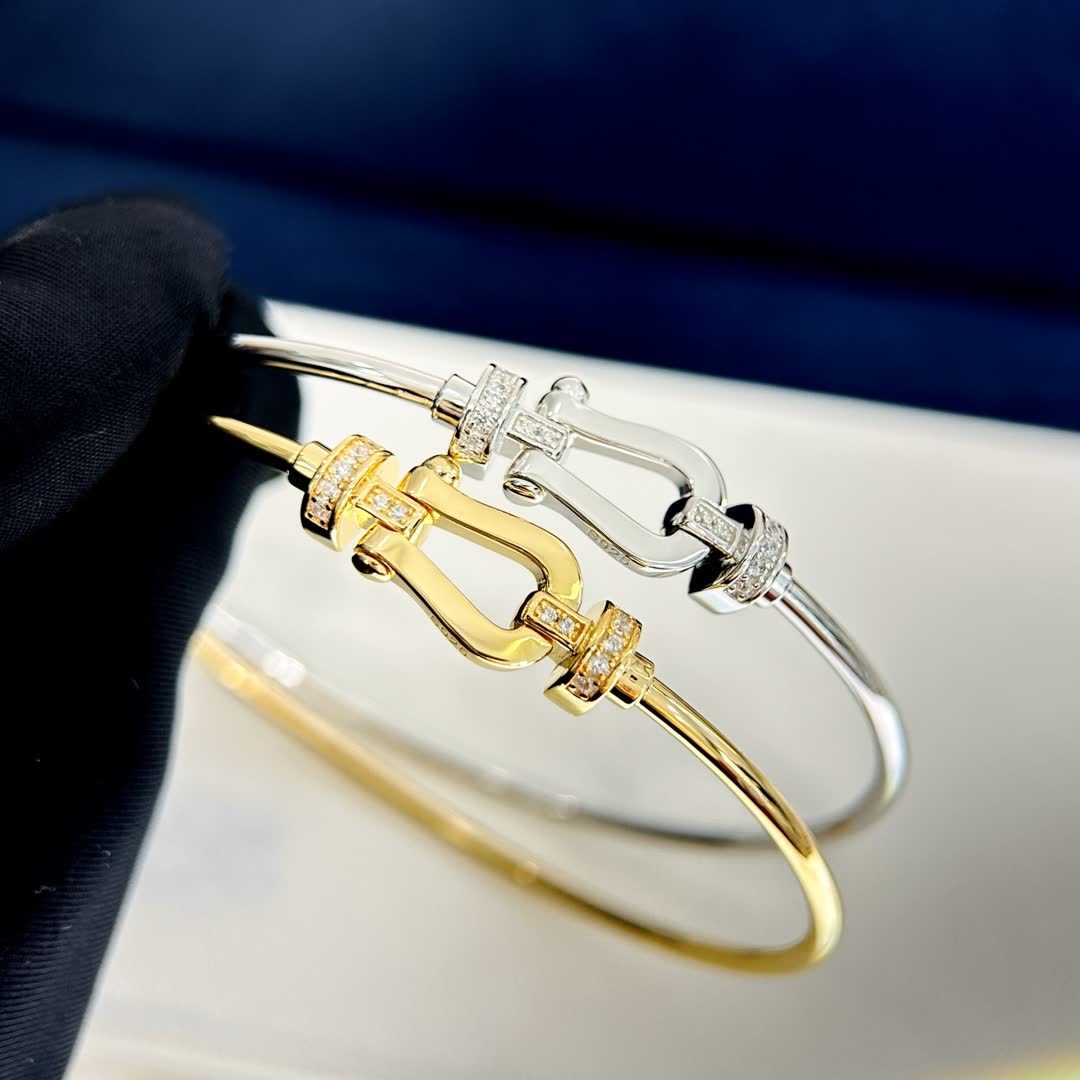Cartier Love Bracelet