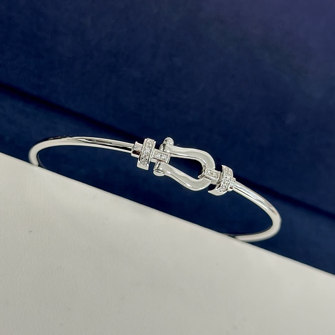 Cartier Love Bracelet