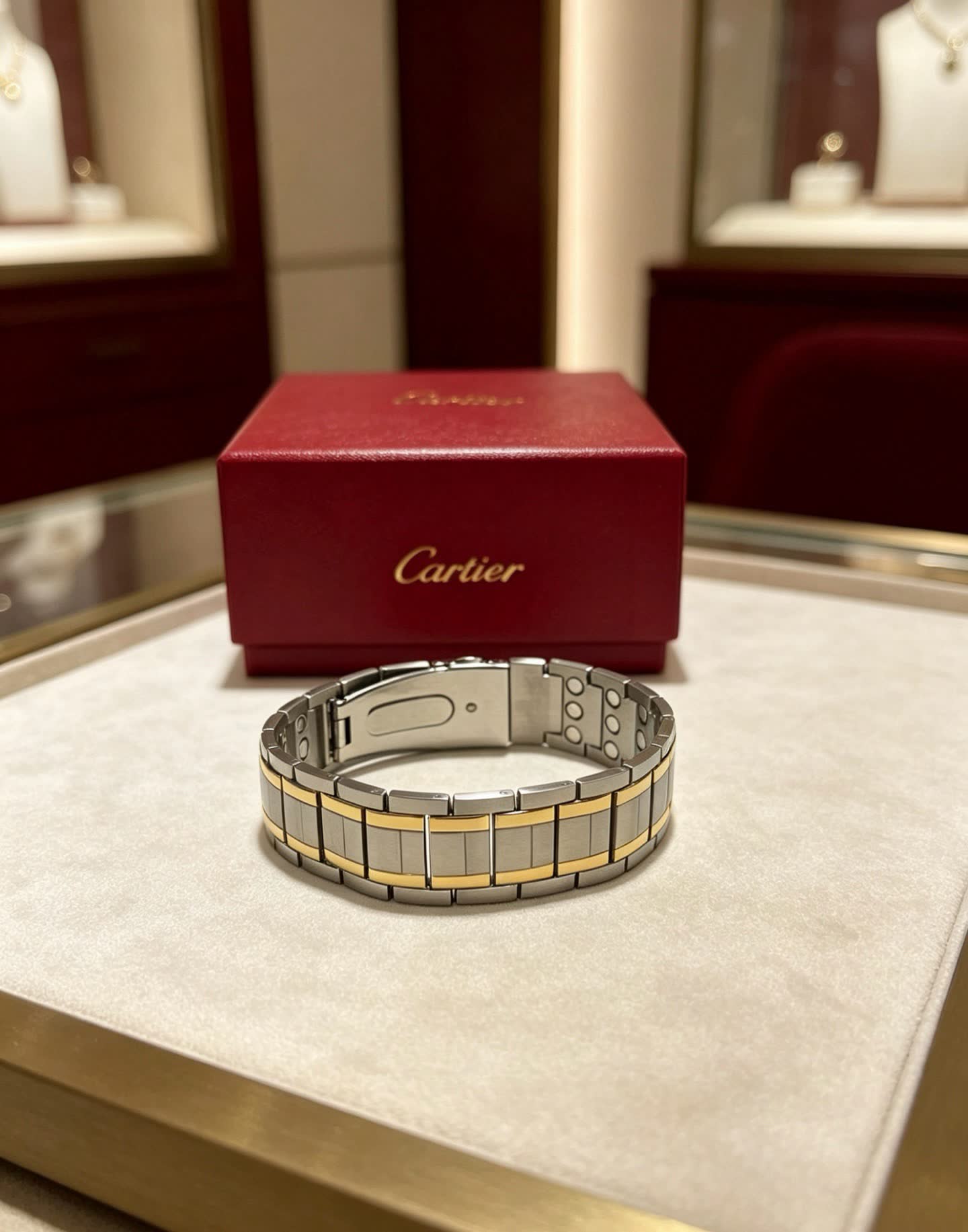 Cartier AU750 Bracelet