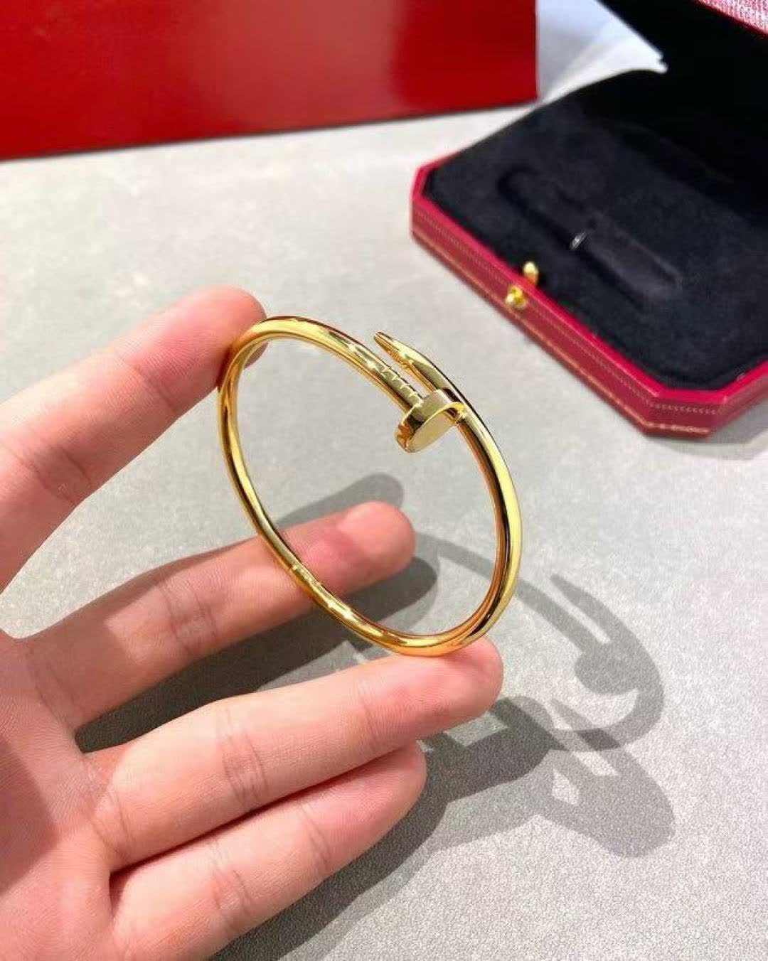 Cartier Panthere Bangle Bracelet Cartier Panthere Bangle Bracelet