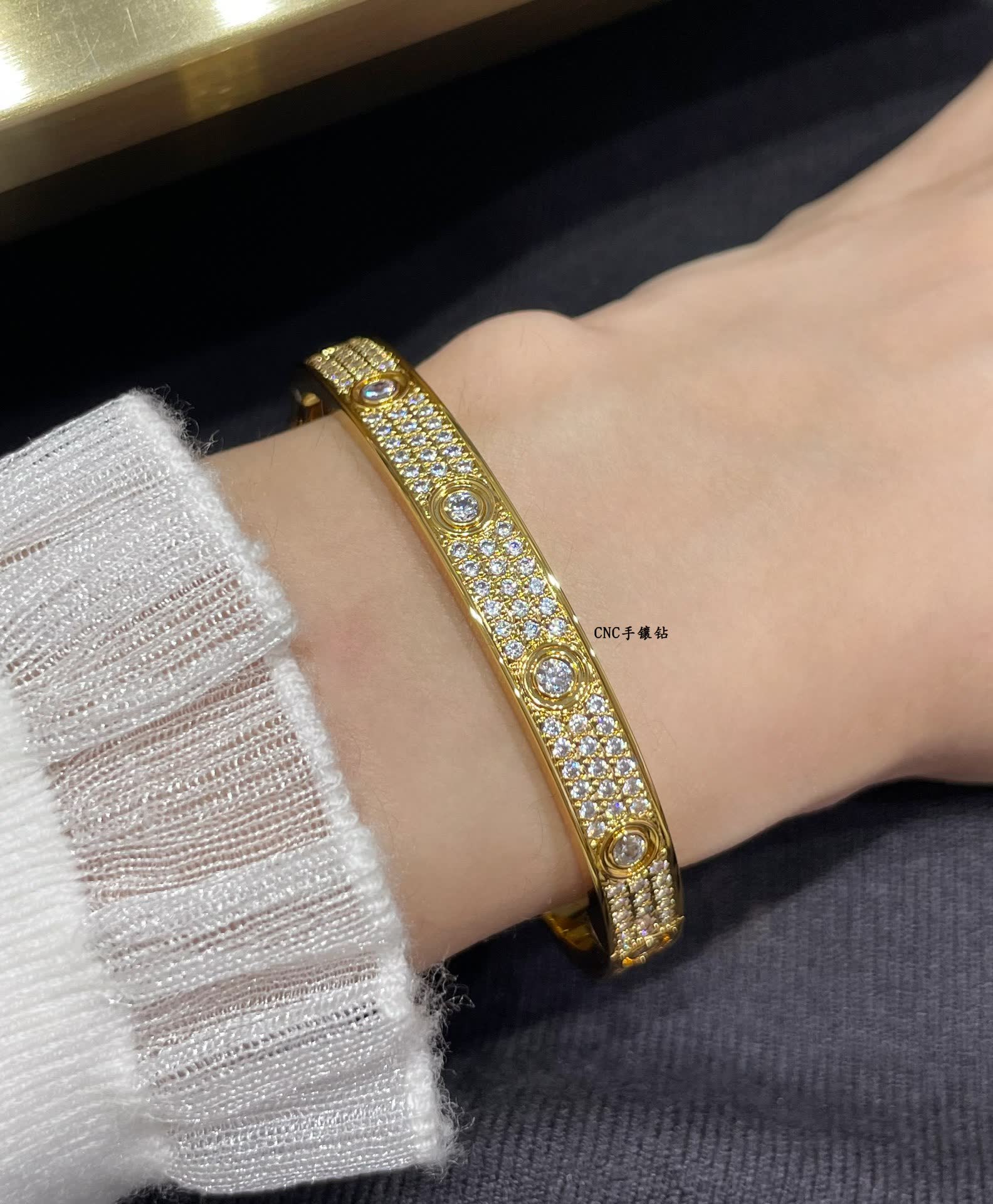 Cartier CNC Handmade Diamond Bracelet Cartier CNC Handmade Diamond Bracelet