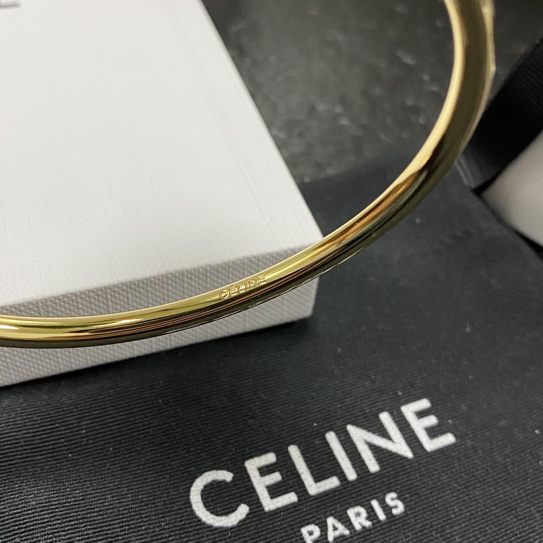 Van Cleef & Arpels Vintage Alhambra Yellow Gold Malachite Bracelet