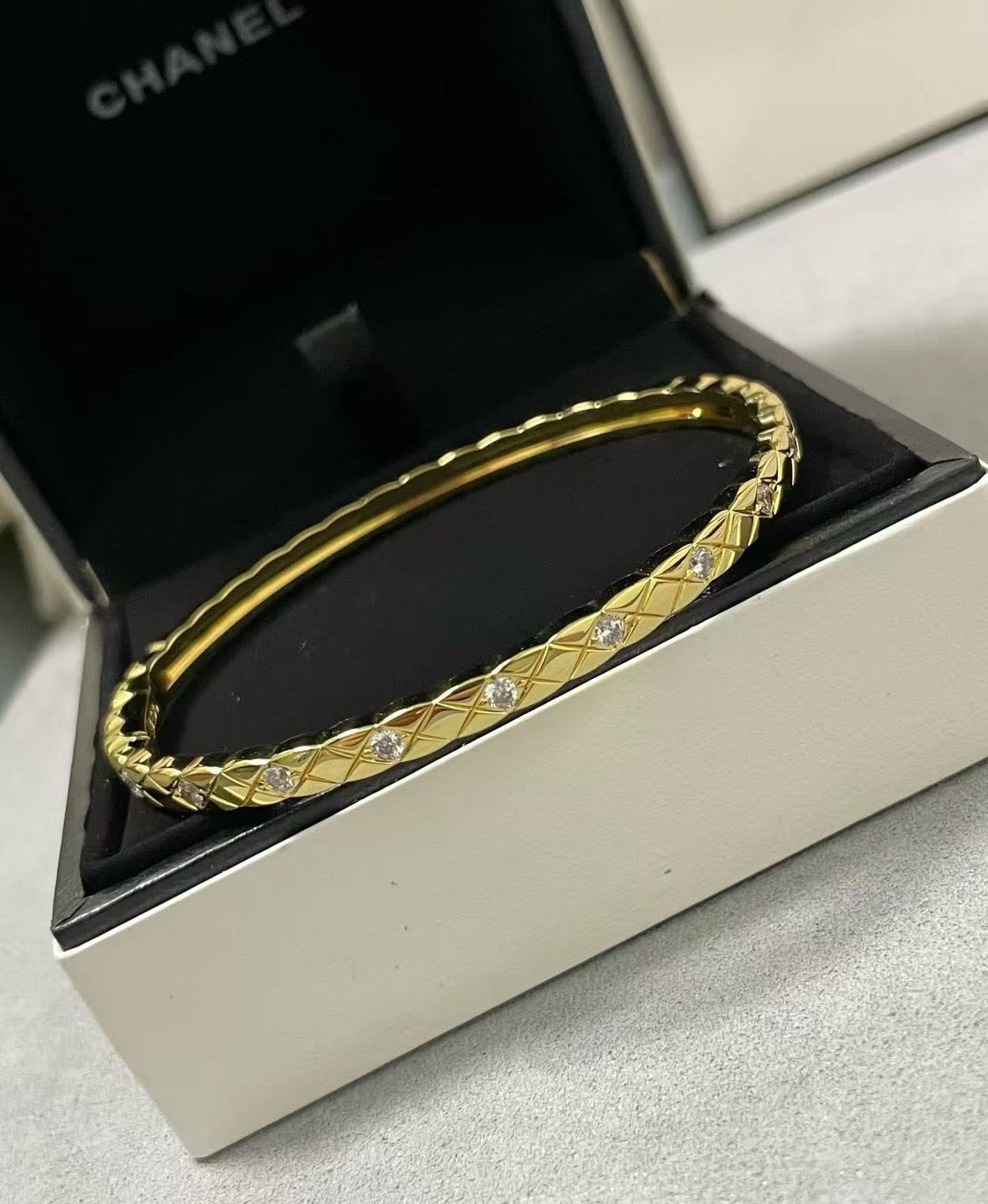 Chanel COCO CRUSH Diamond Bangle Bracelet