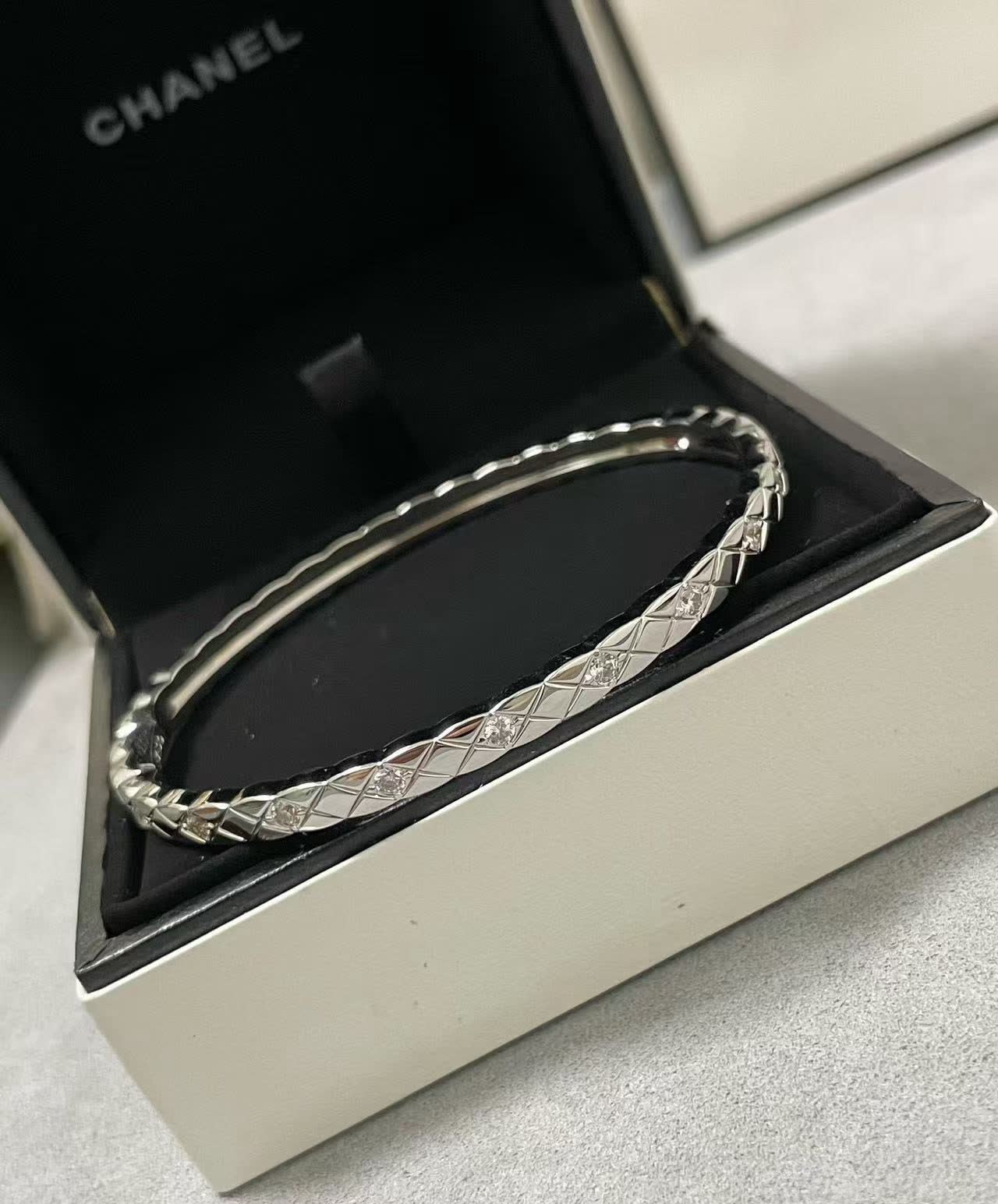 Chanel COCO CRUSH Diamond Bangle Bracelet