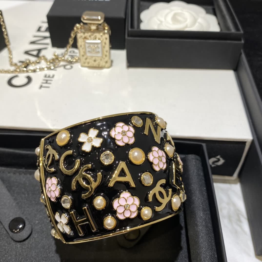 Chanel Black and Gold Enamel Bracelet