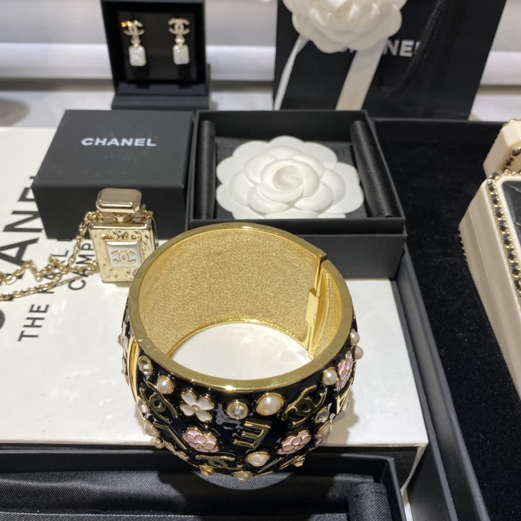 Chanel Black and Gold Enamel Bracelet