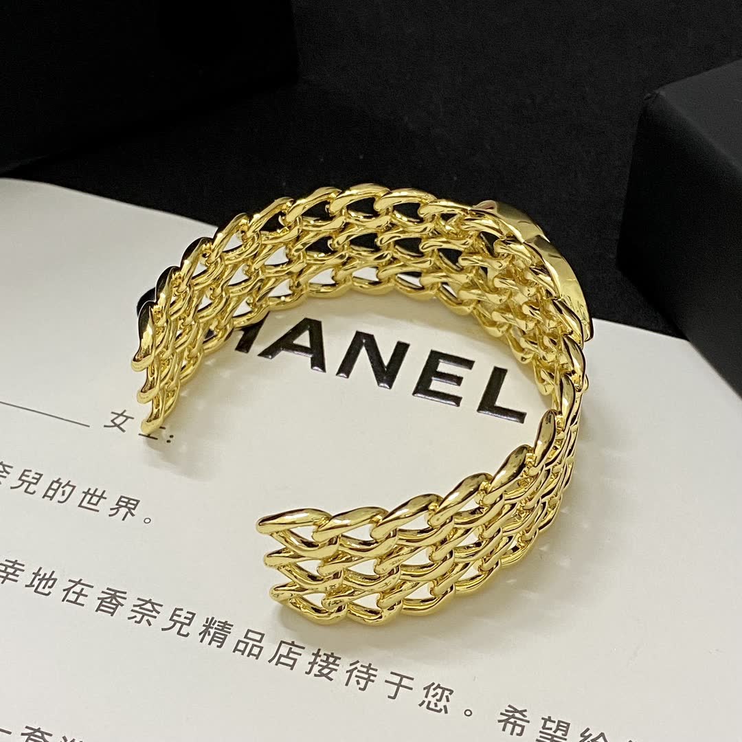 Louis Vuitton Gold Tone Chain Link Bracelet
