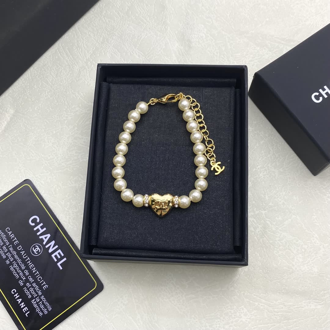 Chanel Pearl Bracelet with Gold CC Logo