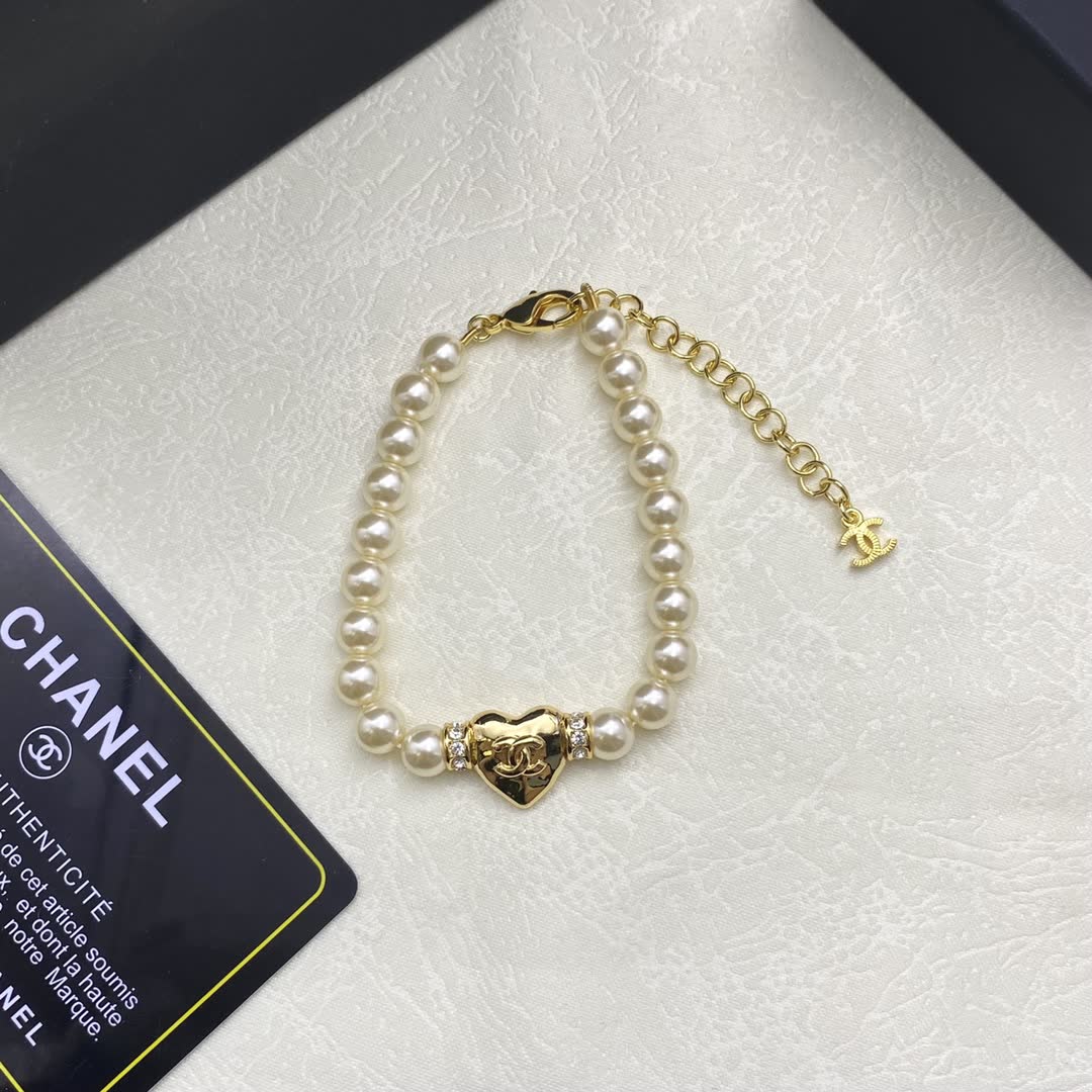 Chanel Pearl Bracelet with Gold CC Logo
