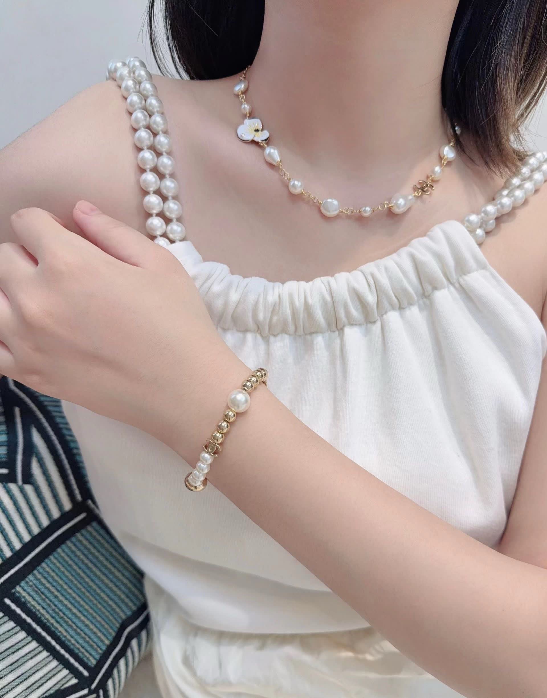 Chanel Elegant Pearl and Gold Bracelet