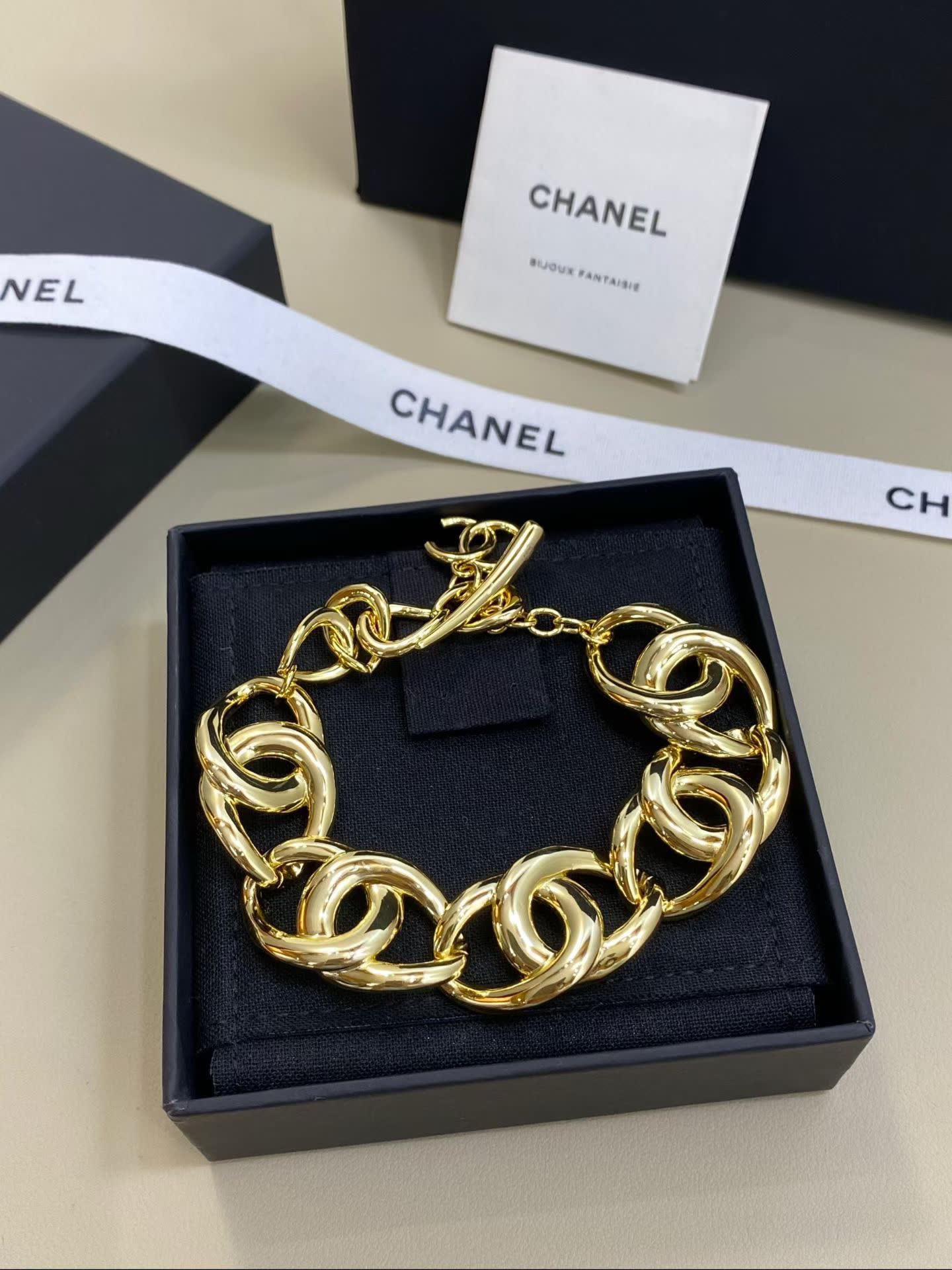 Chanel Gold Link Bracelet