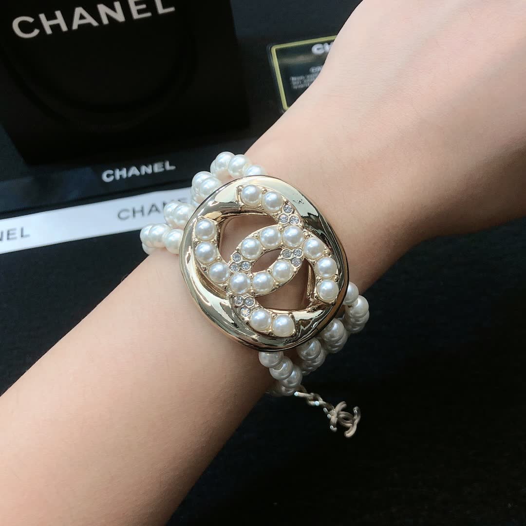 Chanel Gold CC Pearl Bracelet