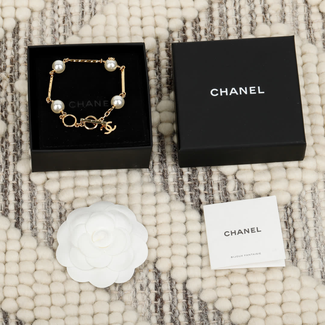 Chanel Pearl Bracelet Chanel Pearl Bracelet