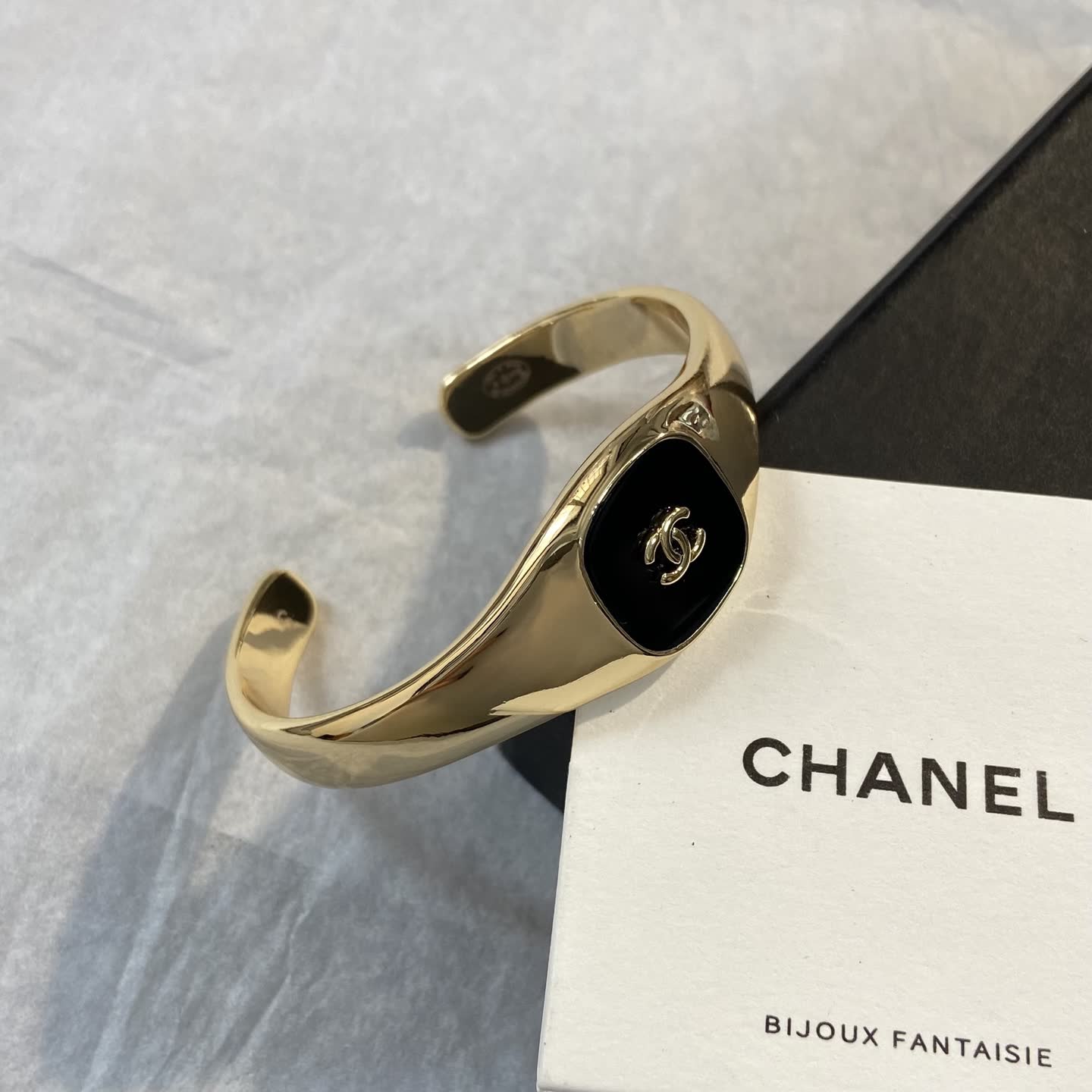 Chanel CC Enamel Cuff Bracelet-XS1290