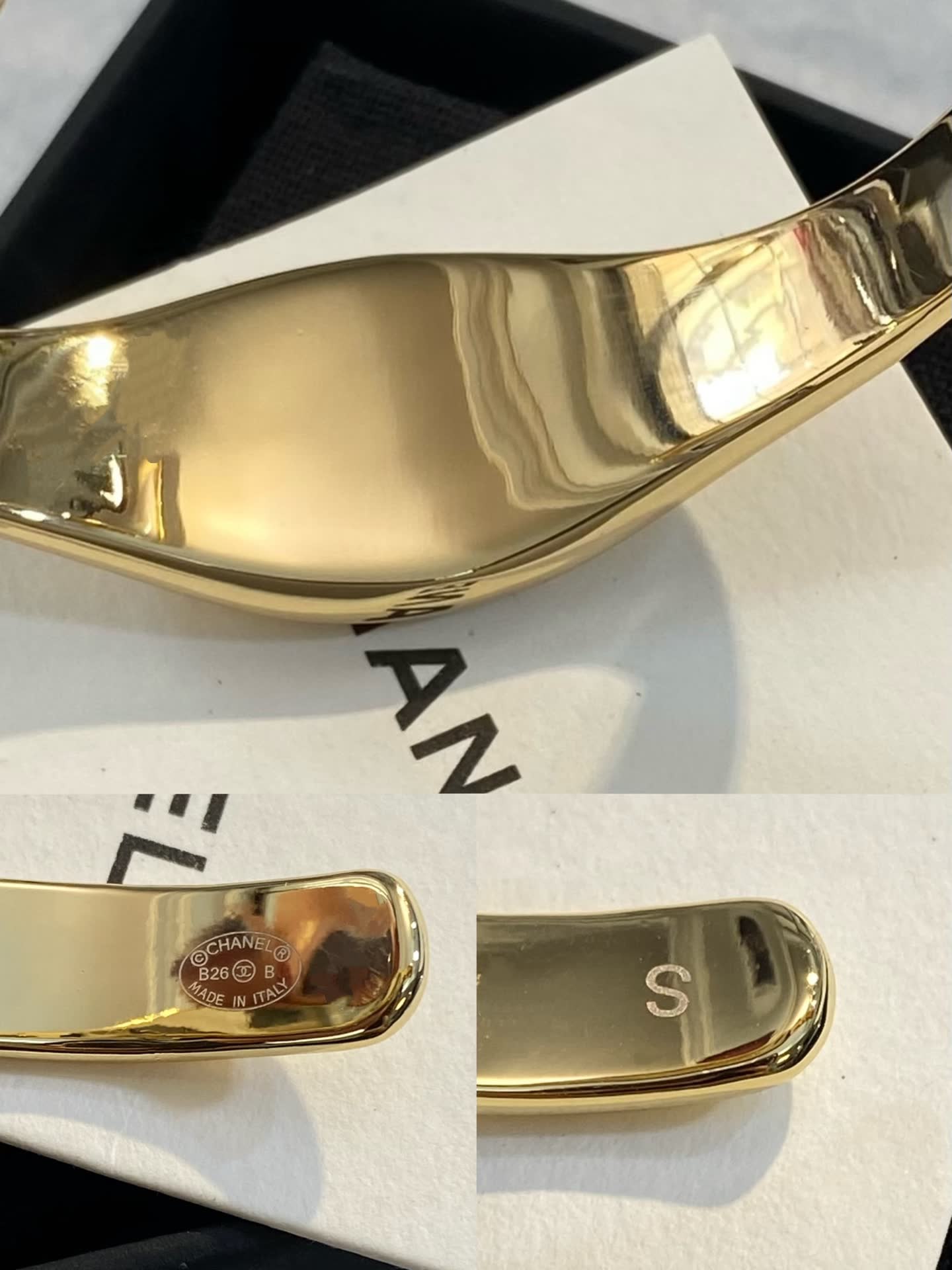 Chanel CC Enamel Cuff Bracelet-XS1290