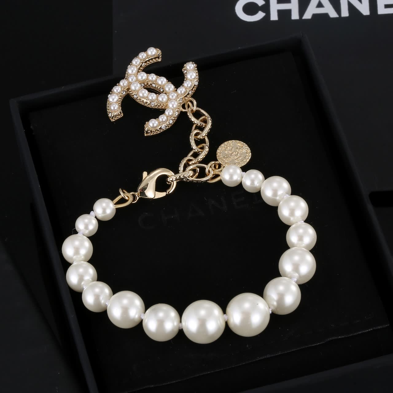 Chanel Pearl Bracelet Chanel Pearl Bracelet