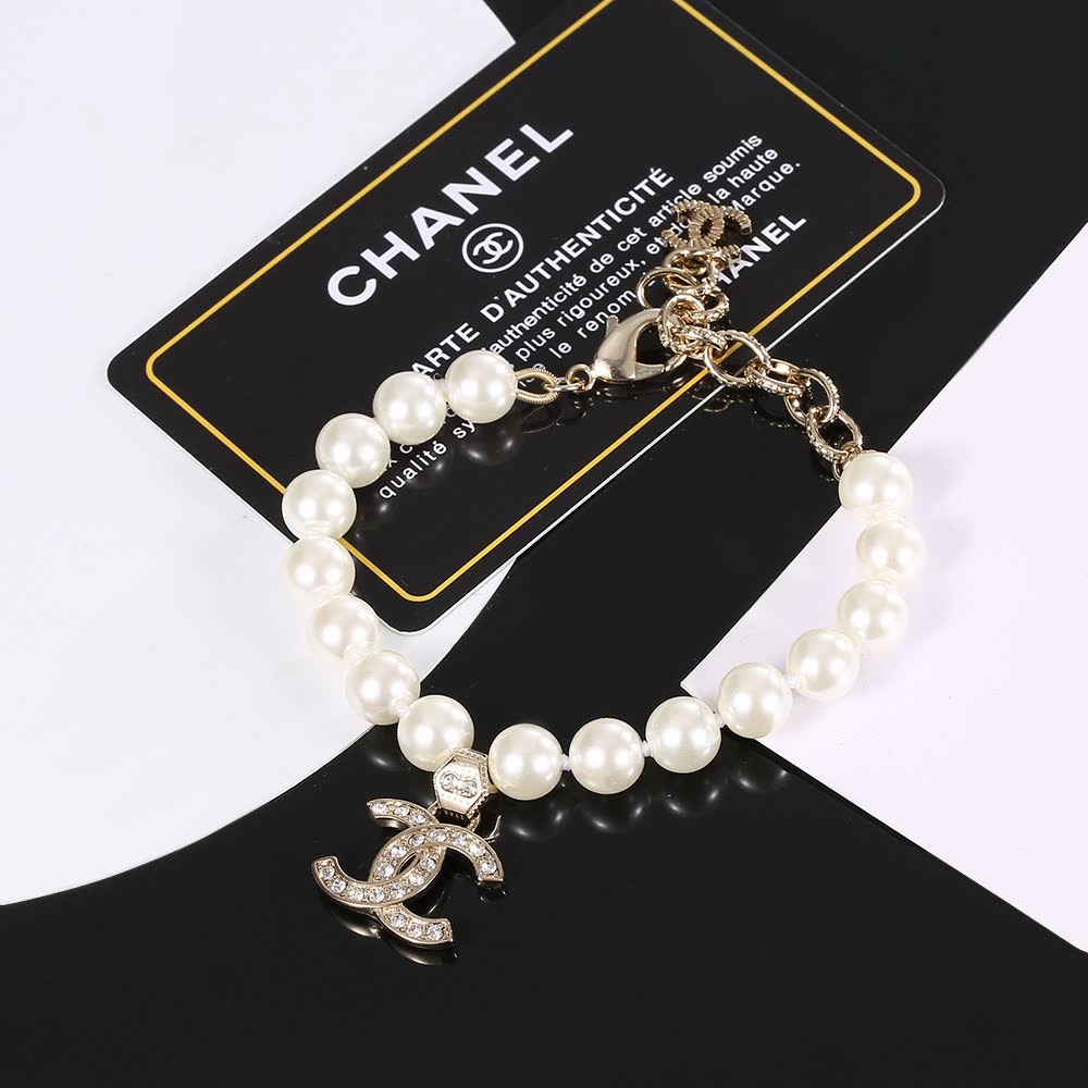 Chanel Pearl Bracelet with CC Logo