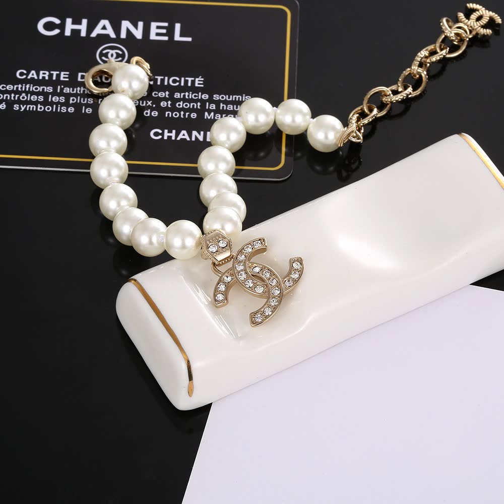 Chanel Pearl Bracelet with CC Logo