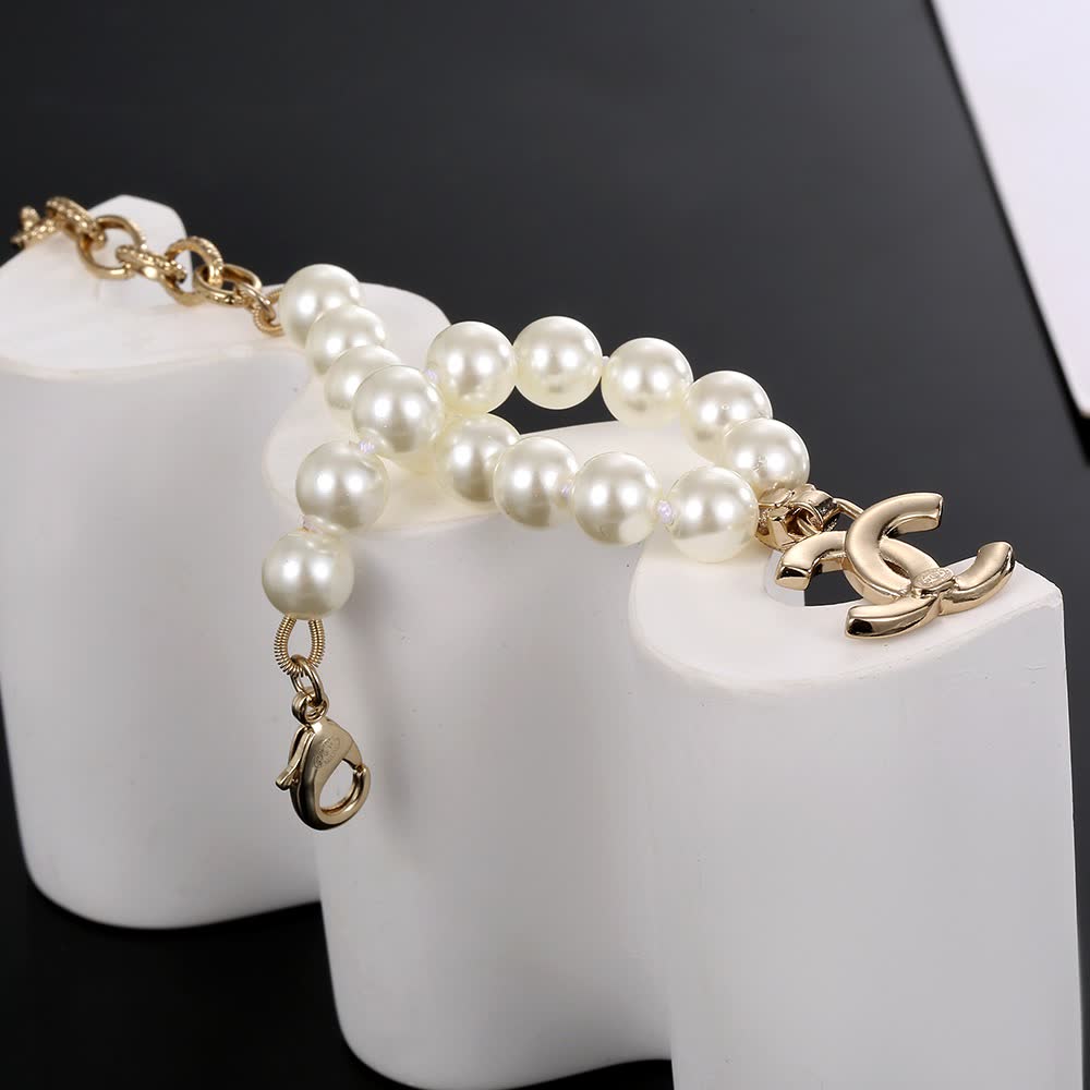 Chanel Pearl Bracelet with CC Logo