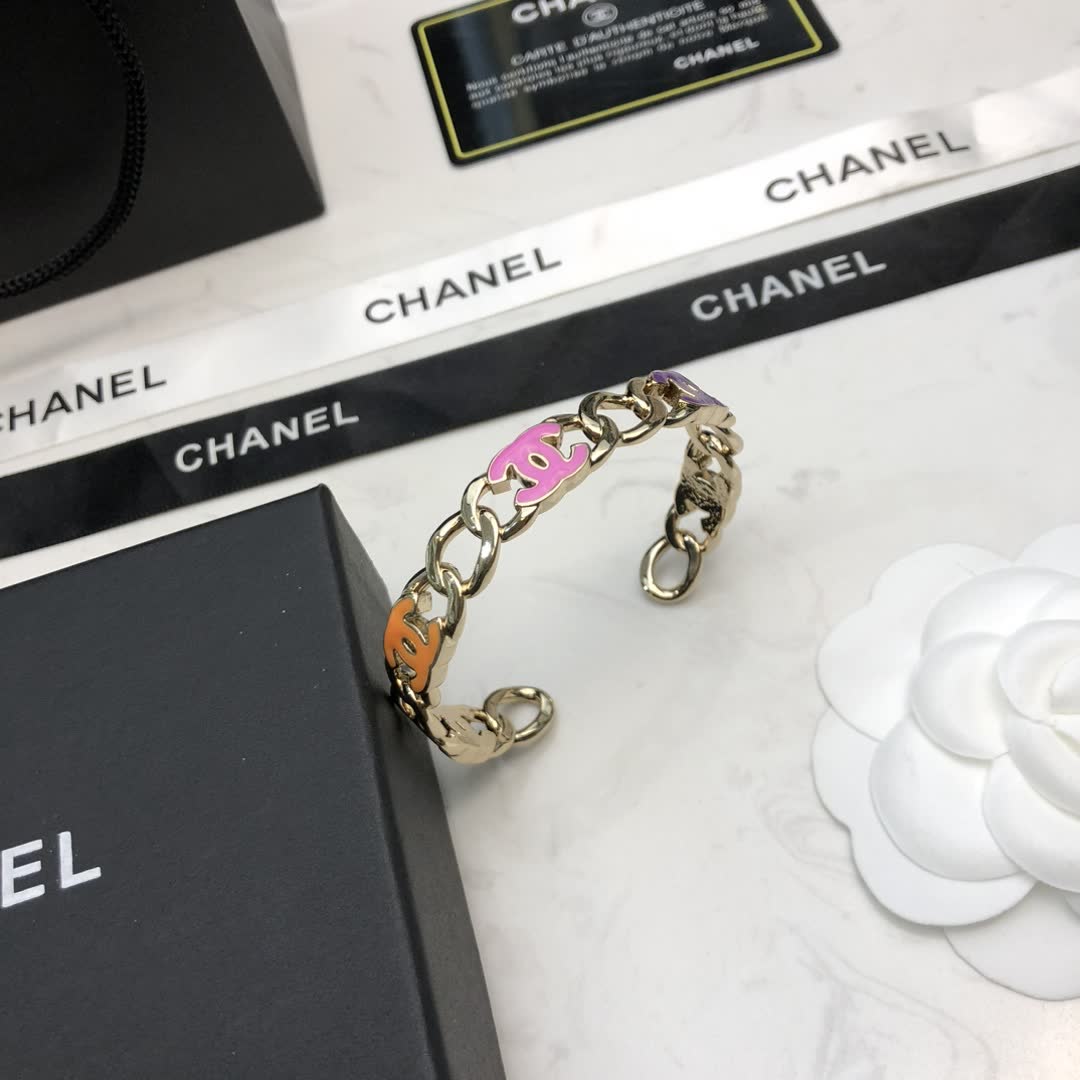 Chanel CC Logo Enamel Bracelet