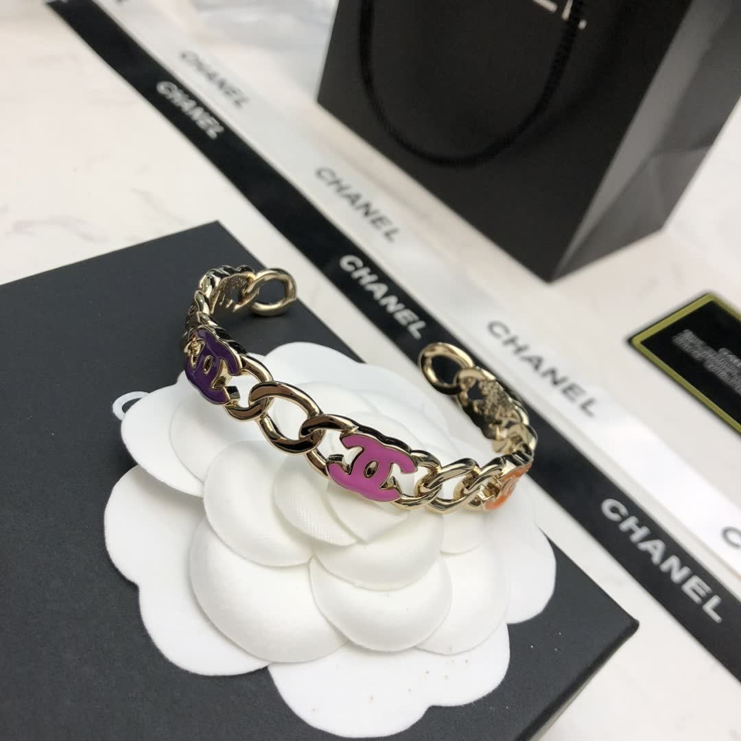 Chanel CC Logo Enamel Bracelet