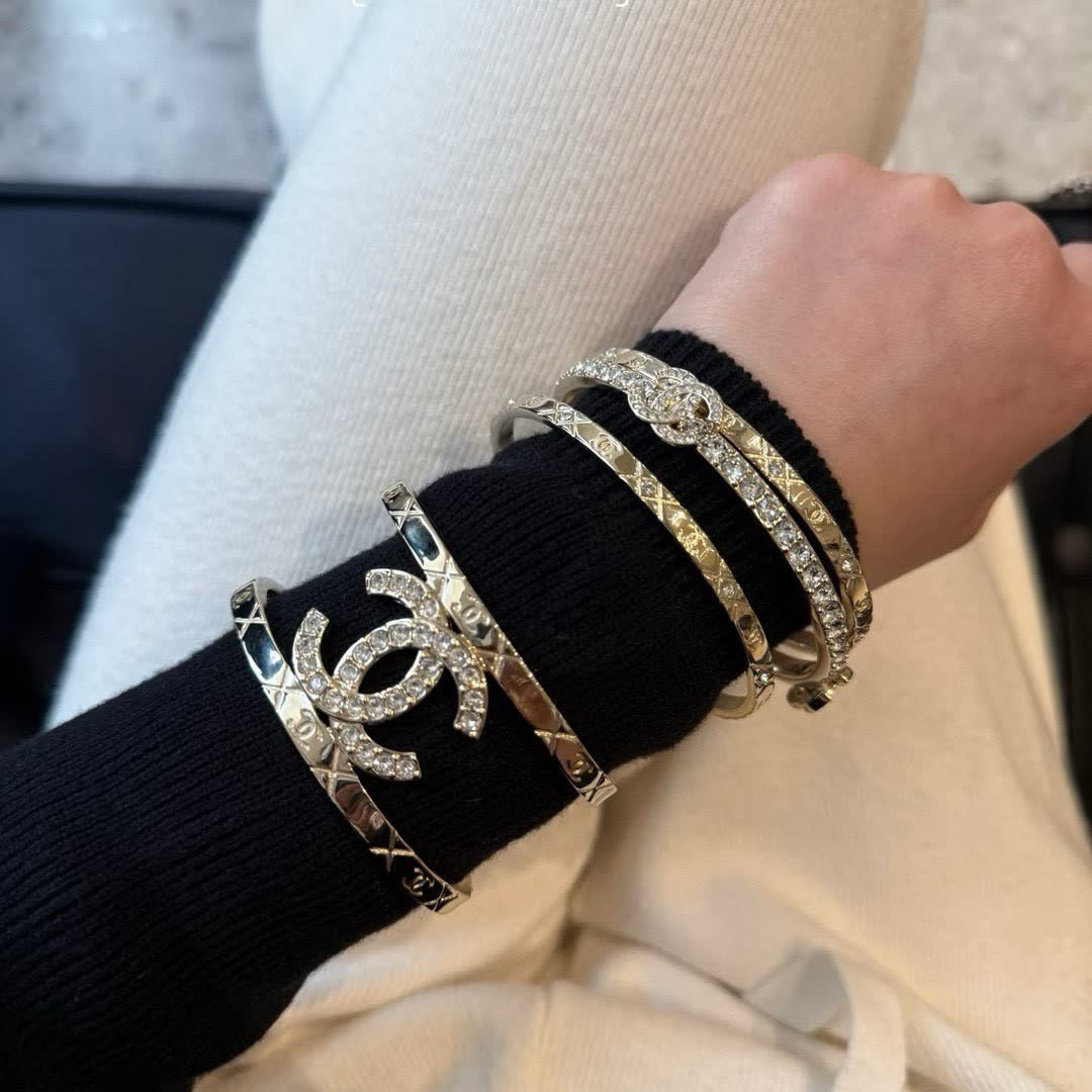 Chanel CC Logo Bracelet Set