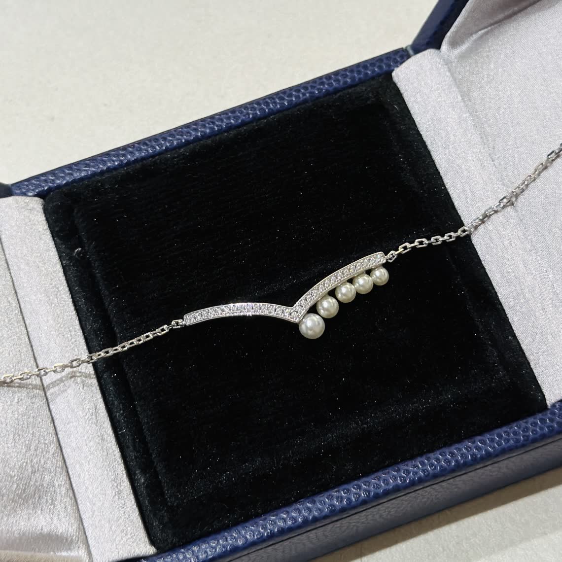Chaumet Silver and Pearl Bracelet Chaumet Silver and Pearl Bracelet