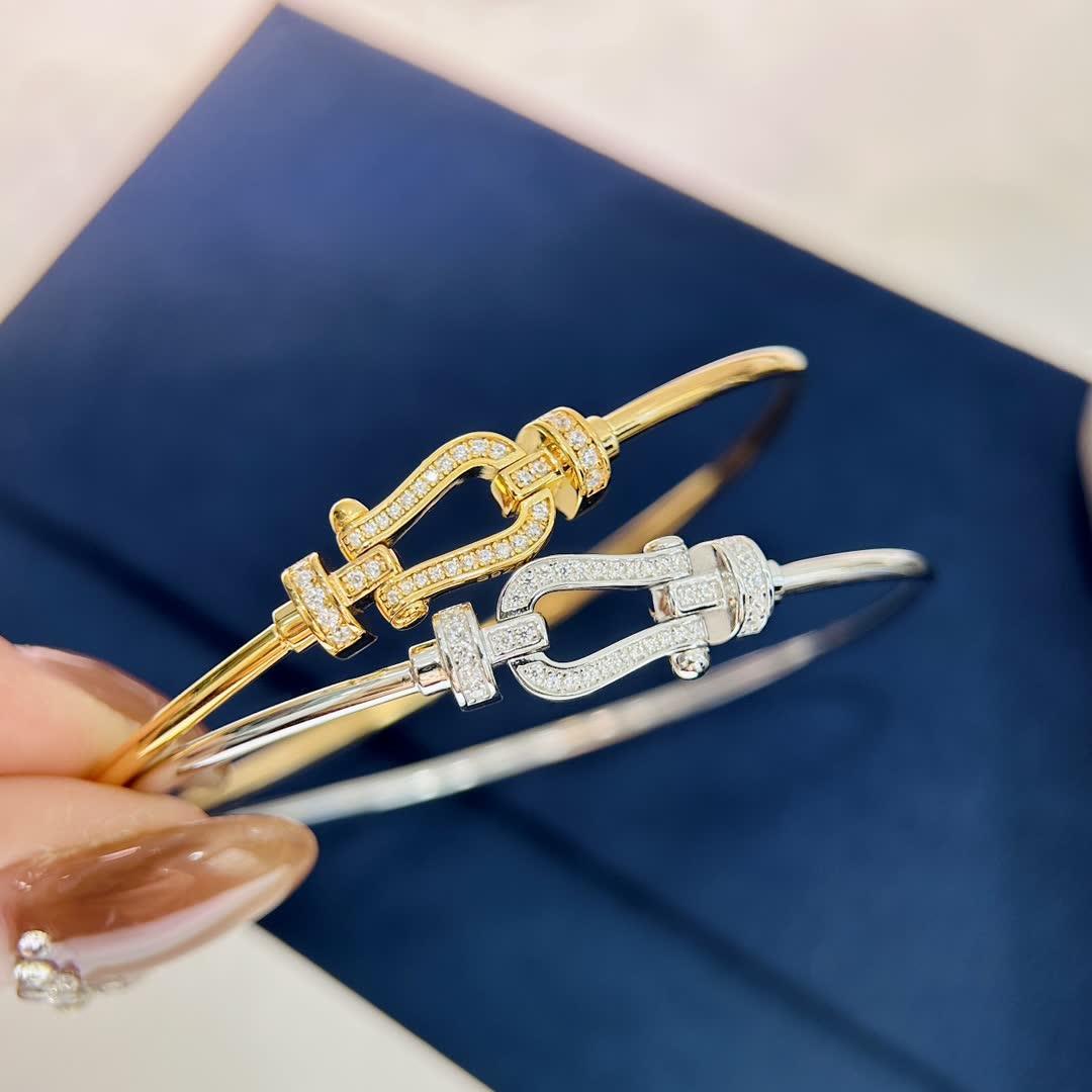 Tiffany & Co. Elsa Peretti® Diamond Toggle Bracelet