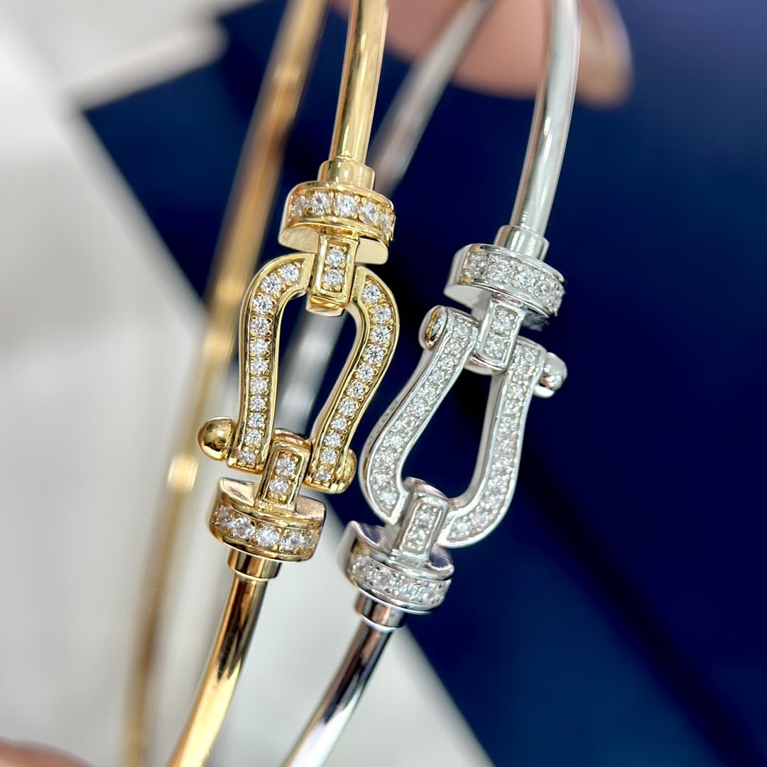 Tiffany & Co. Elsa Peretti® Diamond Toggle Bracelet