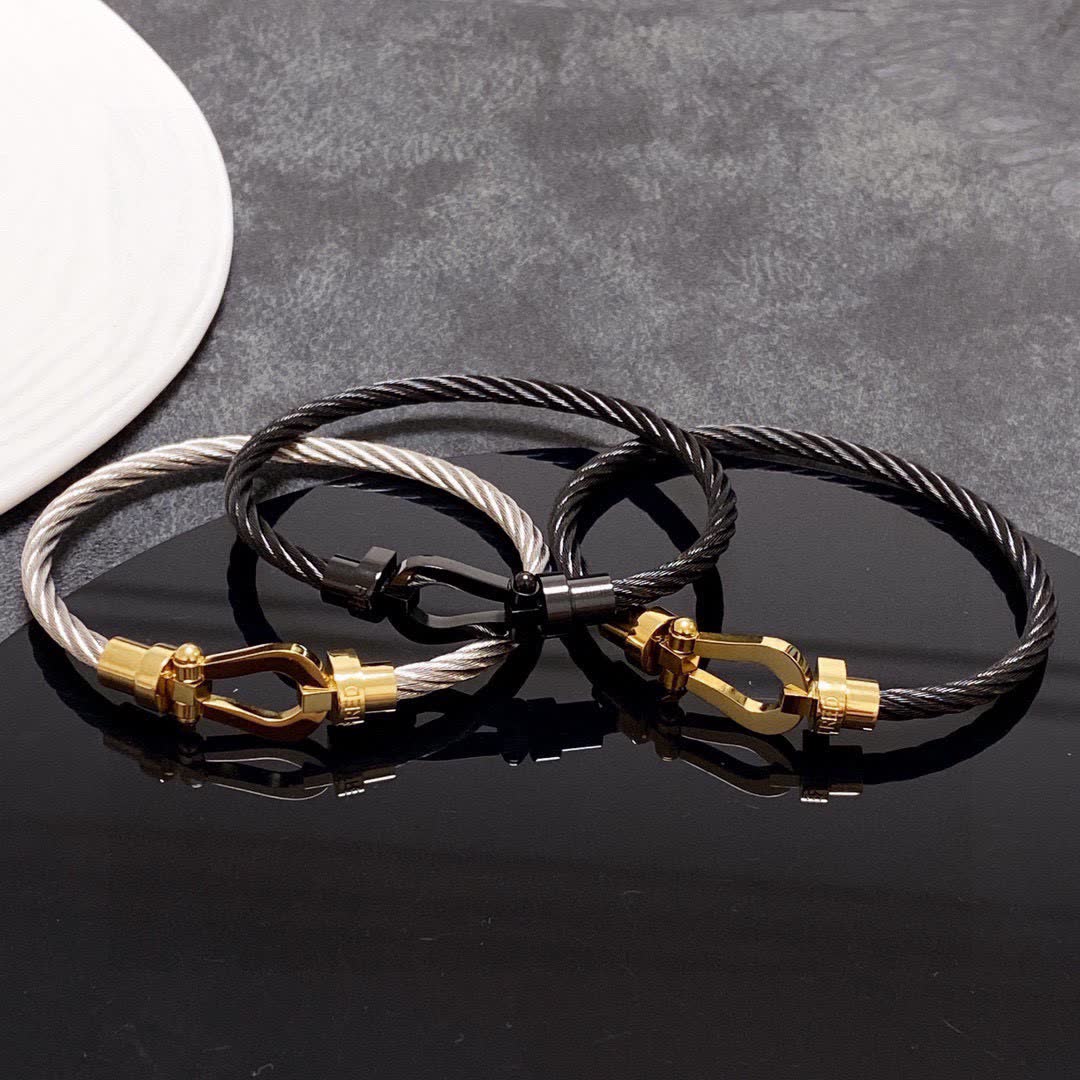 Burberry Black & Gold Cable Bracelet Set