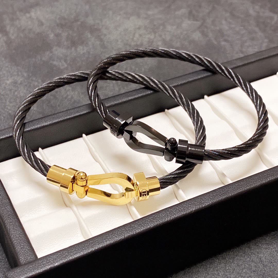 Burberry Black & Gold Cable Bracelet Set
