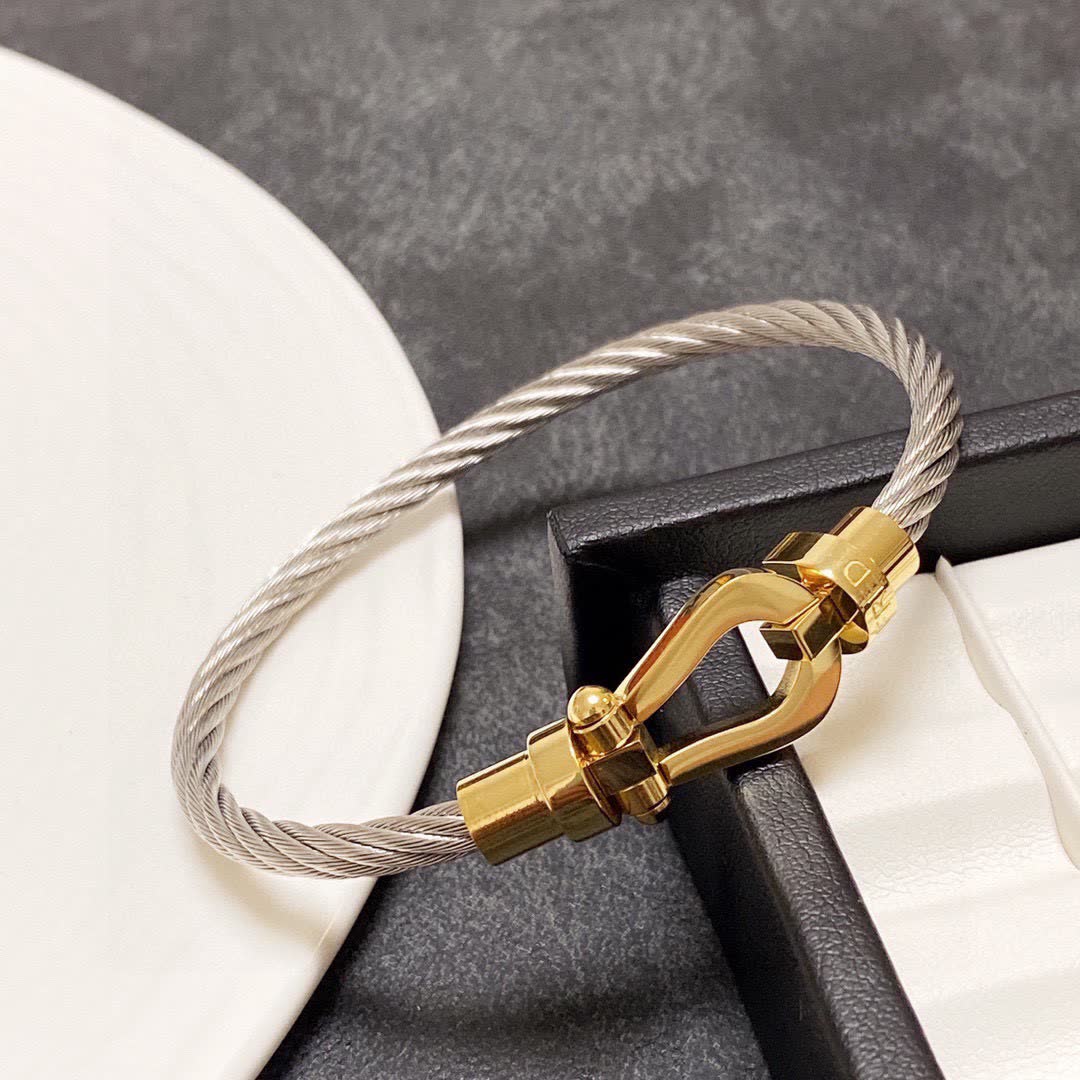 Burberry Black & Gold Cable Bracelet Set